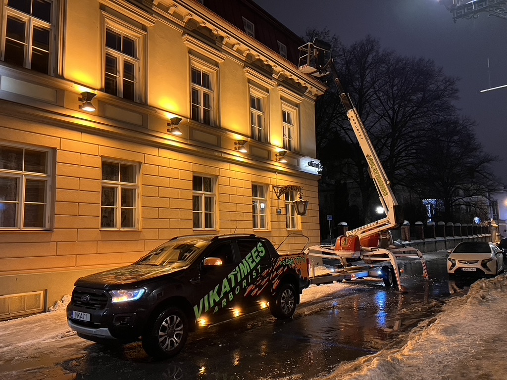 B63225FB-DA85-4EBC-BE26-D688357B3DC5_1_105_c