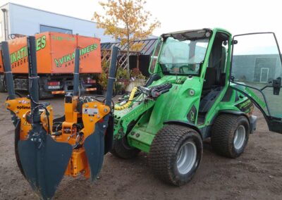 Avant 760i puude (ümber)istutus seadmega